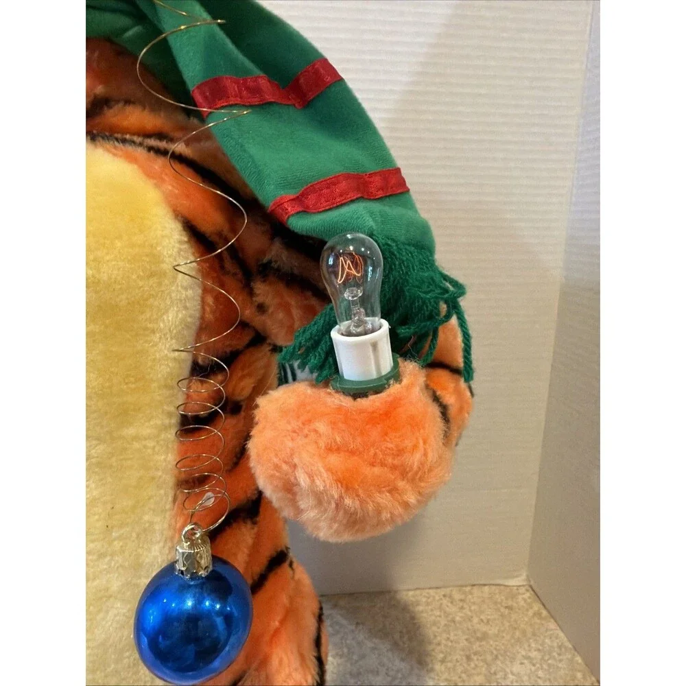 Vintage Telco Motionette Disney Tigger Christmas Figure - Light Works, Read